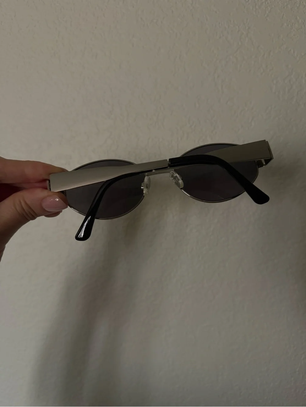 Black Oval Metal-Trim Sunglasses